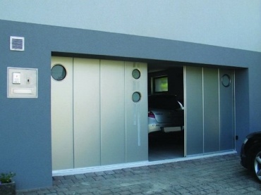 Раздвижные гаражные ворота для автосервиса